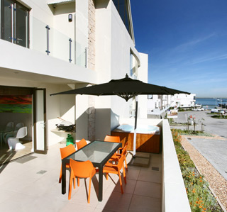 Ocean Mist - Big Bay Apartments for Short Term Letting in Bloubergstrand